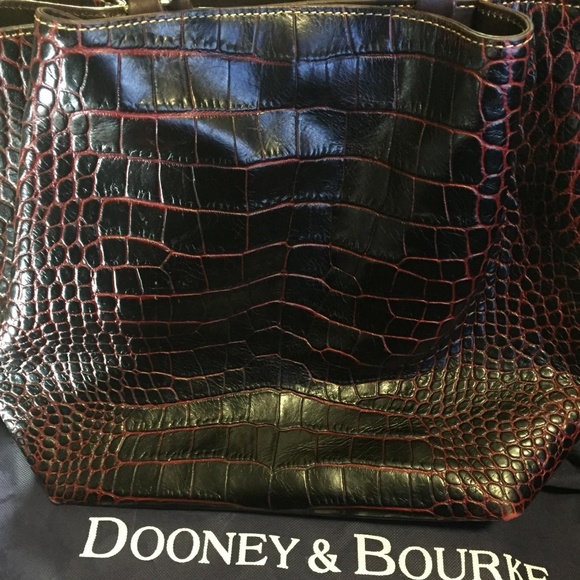 Dooney & Bourke purse - Picture 2 of 4